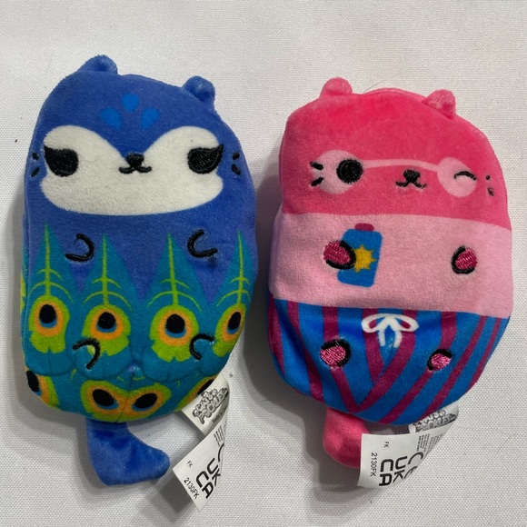 2 Cats VS Pickles Beanie Figures Excellent Condition - Picture 1 of 3